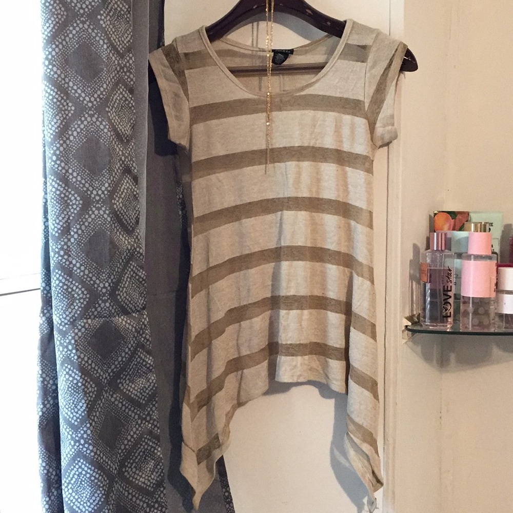 Cute beige top